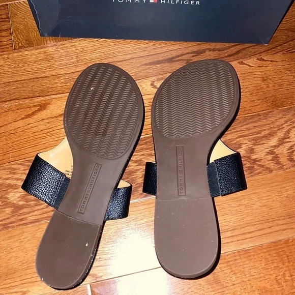 Tommy Hilfiger black thong logo slippers 9.5 - Picture 6 of 11